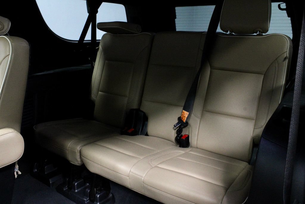 Used 2021 Chevrolet Suburban Premier w/ Premium Package AWD/4WD image 25