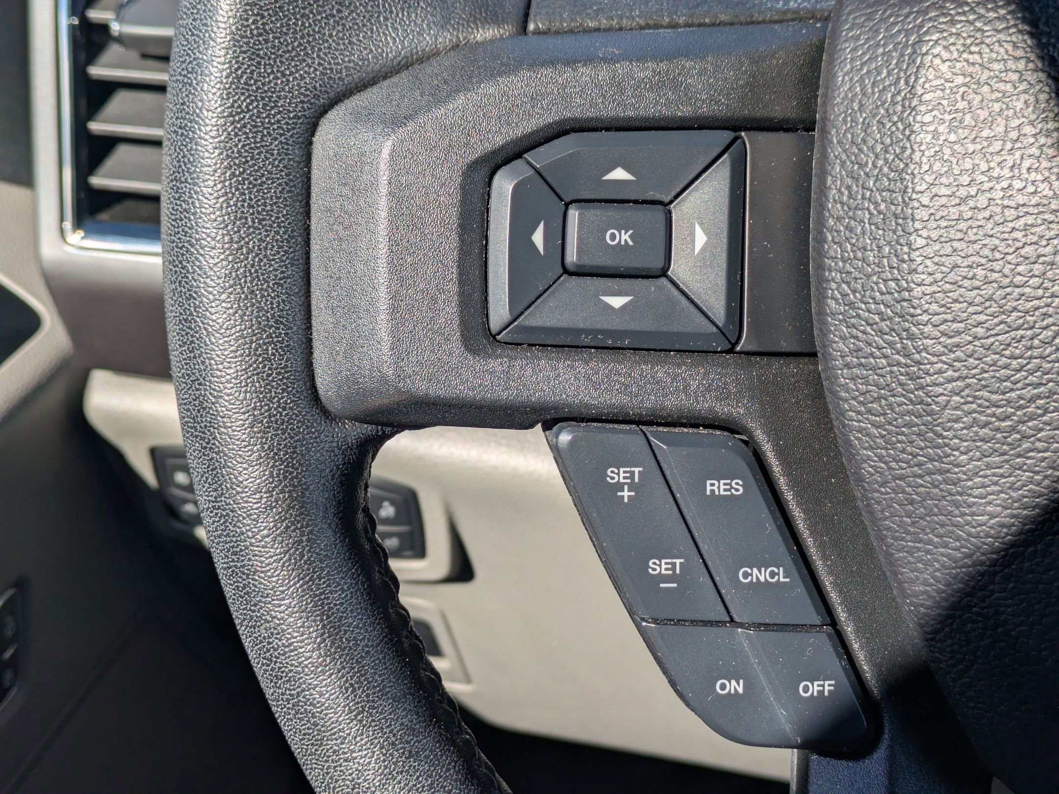 Certified 2019 Ford F150 XLT w/ Equipment Group 302A Luxury image 15