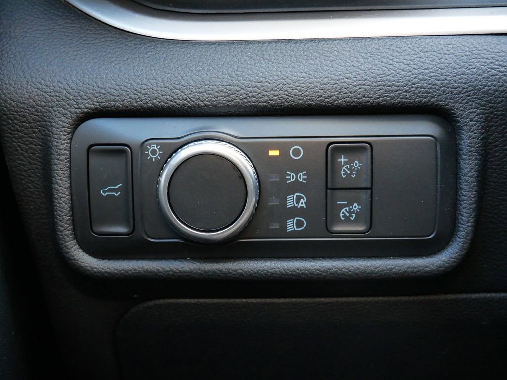 Certified 2021 Ford Explorer XLT w/ Class III Trailer Tow Package image 17