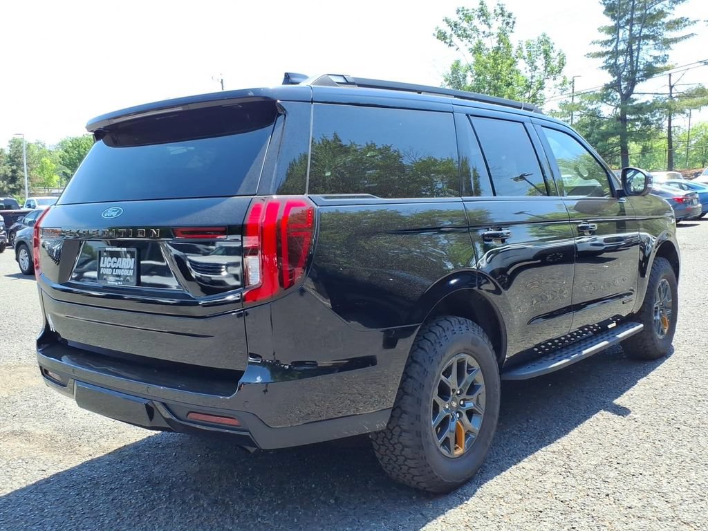Certified 2025 Ford Expedition Tremor AWD/4WD image 6