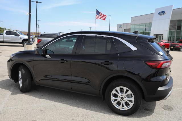 Certified 2024 Ford Escape Active AWD/4WD image 15