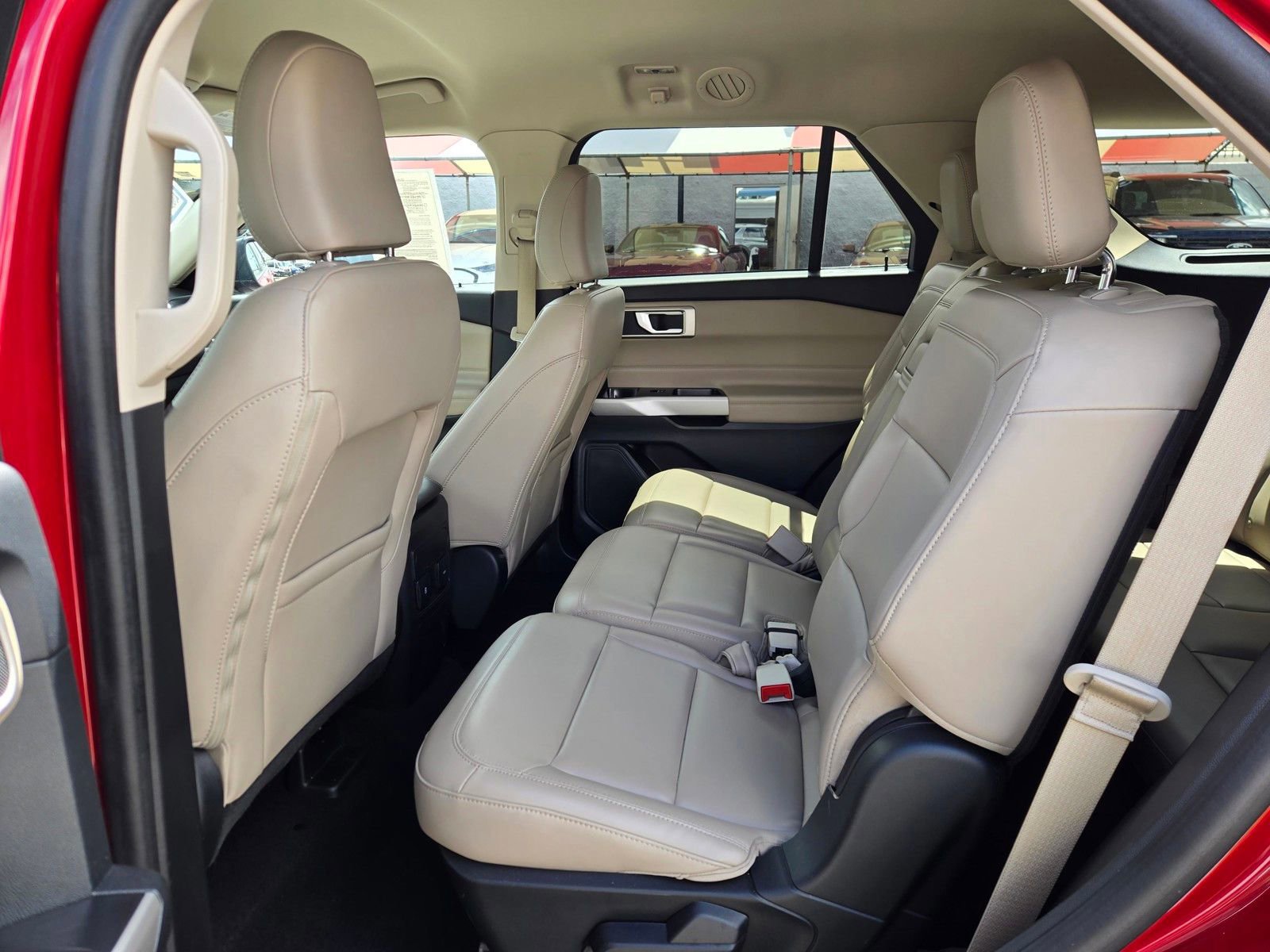 Certified 2024 Ford Explorer XLT w/ Equipment Group 202A AWD/4WD image 12