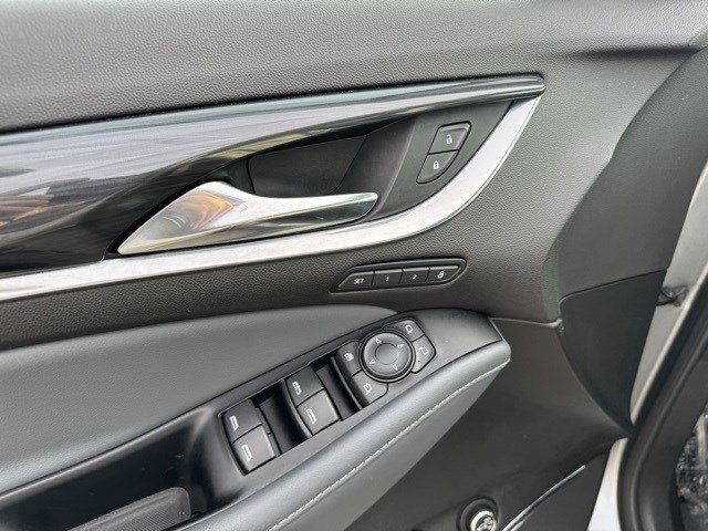 Used 2024 Buick Enclave Premium image 12