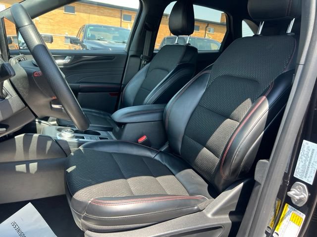 Certified 2024 Ford Escape ST-Line w/ Tech Pack #1 AWD/4WD image 16