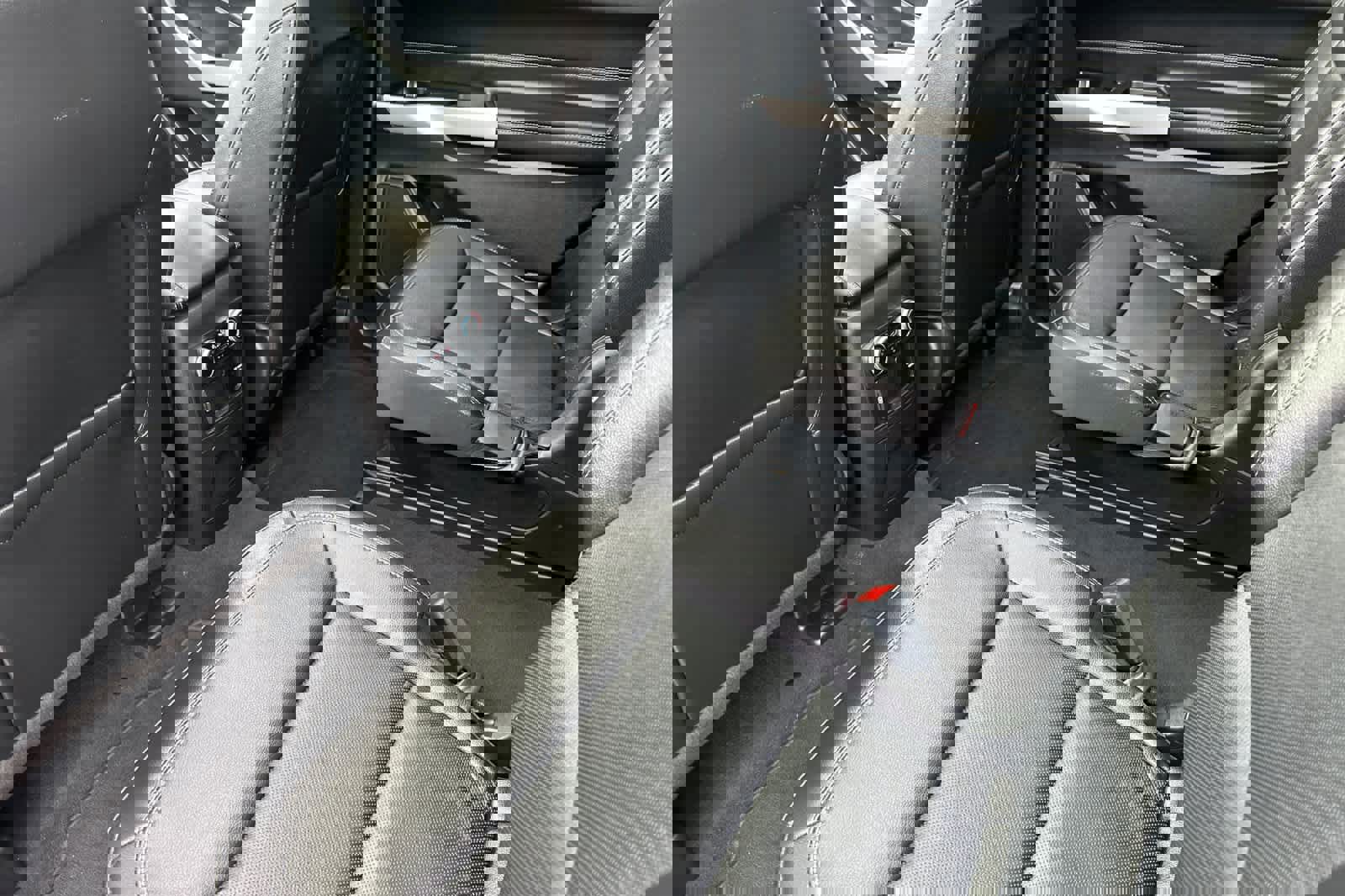 Certified 2022 Ford Explorer Limited w/ Equipment Group 301A image 10