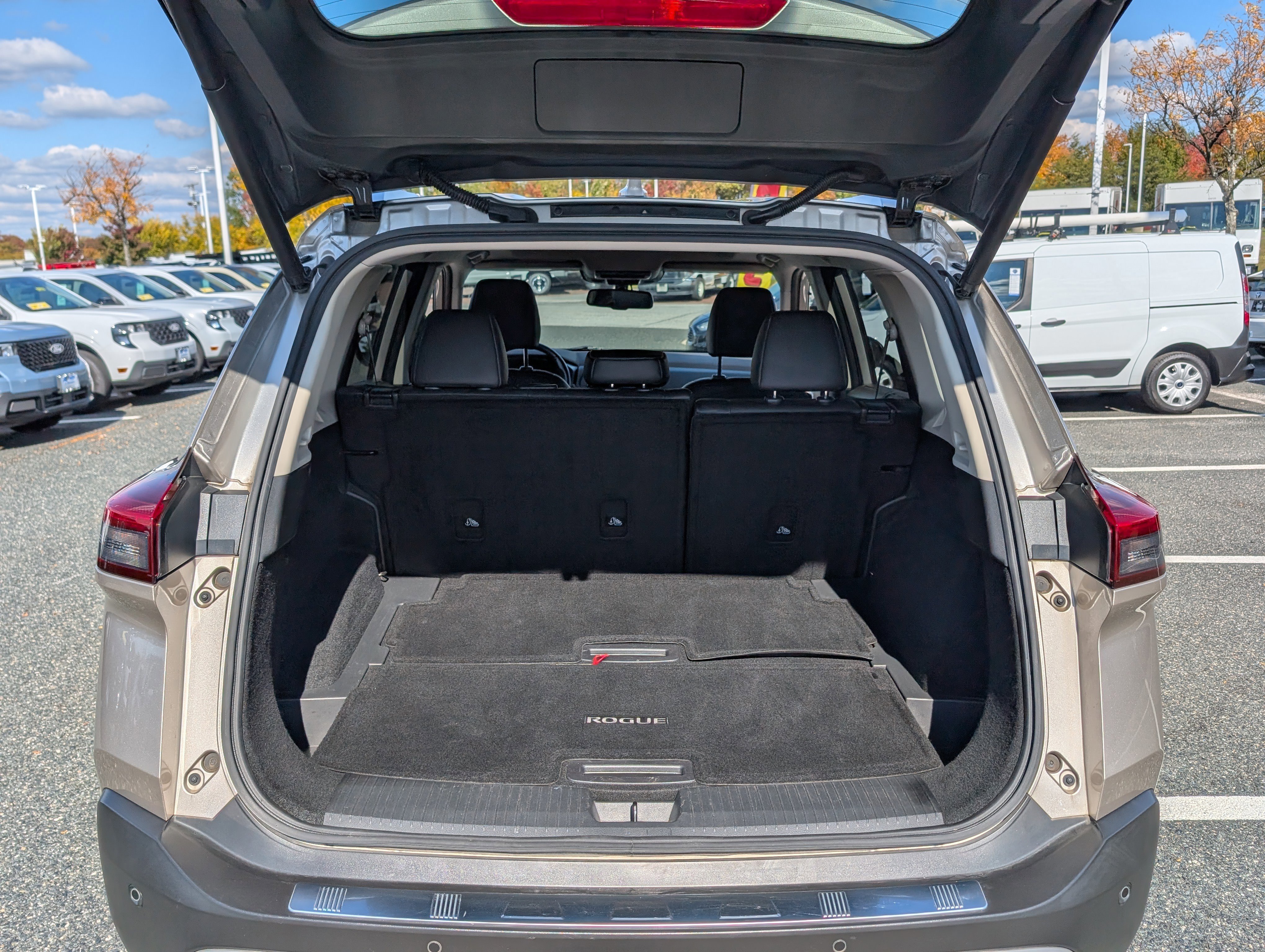 Used 2021 Nissan Rogue SL image 12