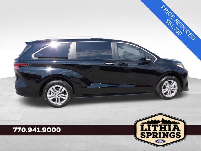 Used 2026 Toyota Sienna Limited FWD image 9