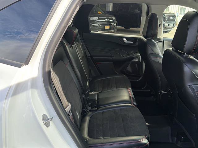 Certified 2022 Ford Escape SEL w/ SEL Stealth AWD Package image 36