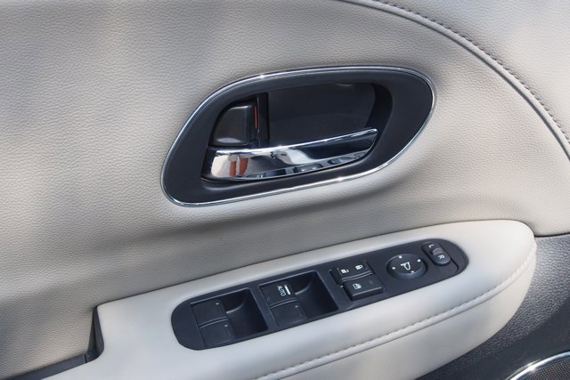 Used 2019 Honda HR-V EX-L image 19