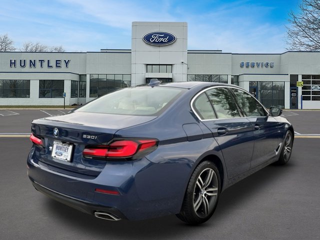 Used 2023 BMW 530i xDrive w/ Convenience Package AWD/4WD image 5
