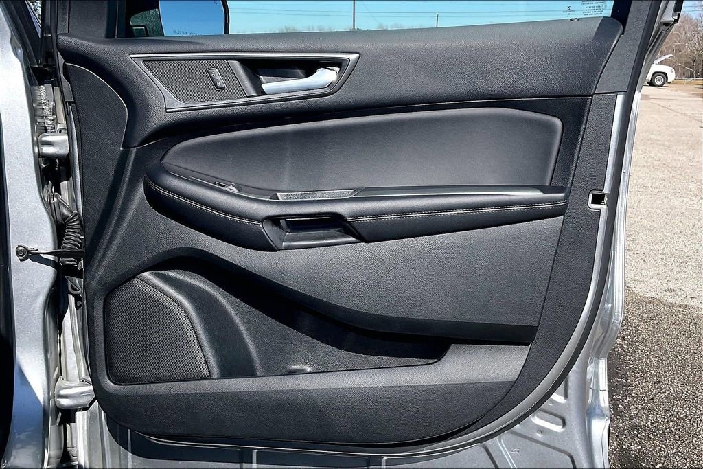 Certified 2022 Ford Edge SE image 28