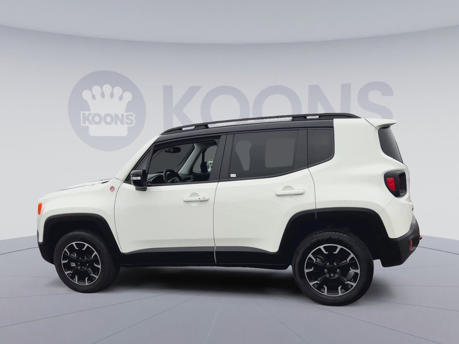 Used 2023 Jeep Renegade Trailhawk AWD/4WD image 8