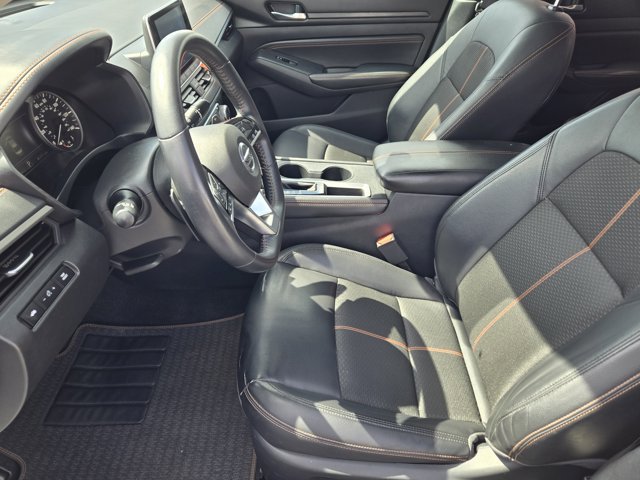 Used 2020 Nissan Altima 2.5 SR FWD image 12