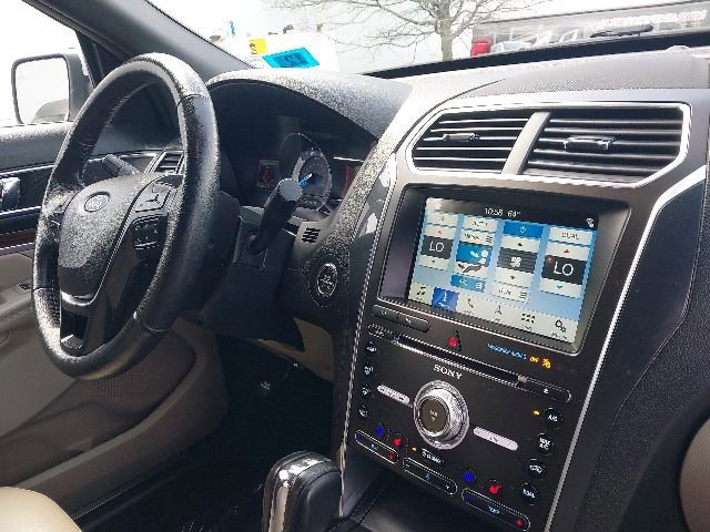 Certified 2018 Ford Explorer Limited w/ Ford Safe & Smart Package FWD image 26