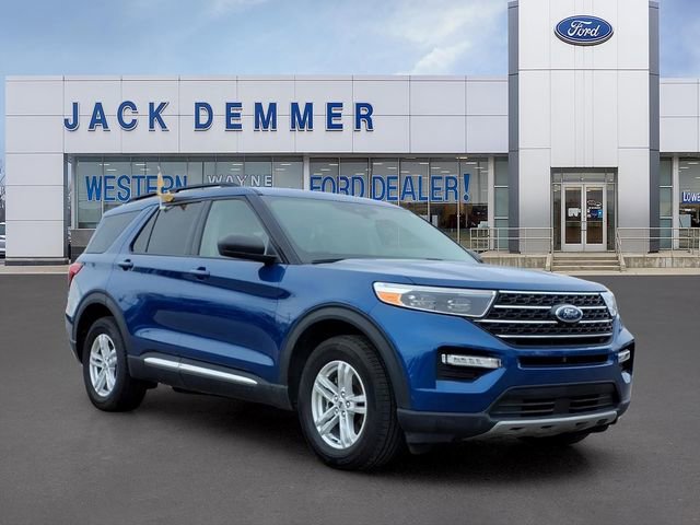 Certified 2023 Ford Explorer XLT w/ Equipment Group 202A