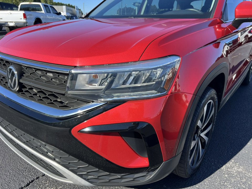 Used 2022 Volkswagen Taos SE image 9