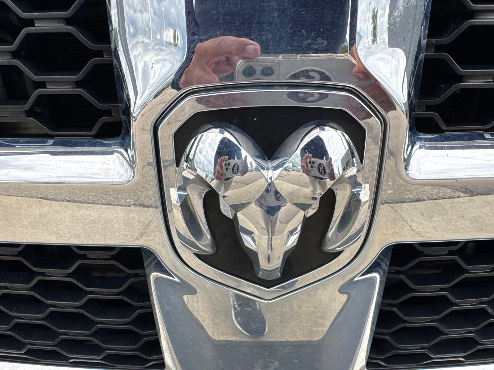 Used 2018 RAM 1500 ST w/ SXT Appearance Group AWD/4WD image 11