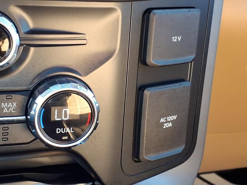 Certified 2021 Ford F150 Lariat w/ Equipment Group 502A High image 27