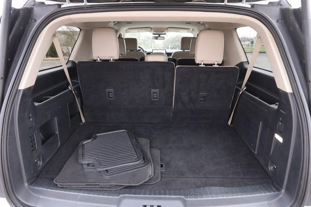 Certified 2024 Ford Expedition Max XLT image 7