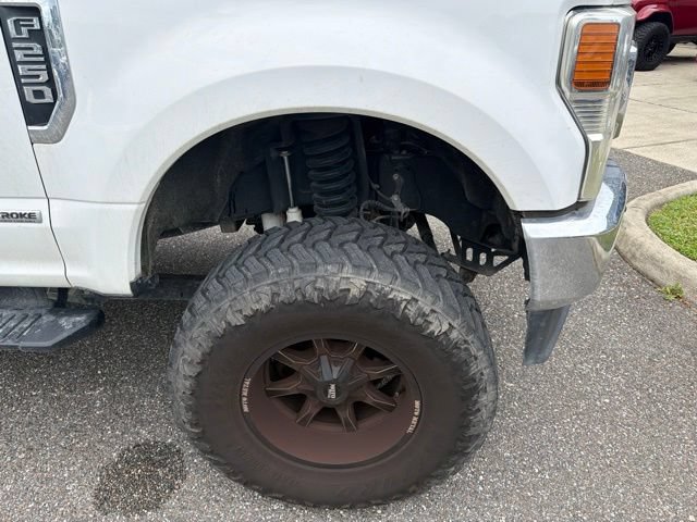 Certified 2020 Ford F250 XLT w/ FX4 Off-Road Package AWD/4WD image 2