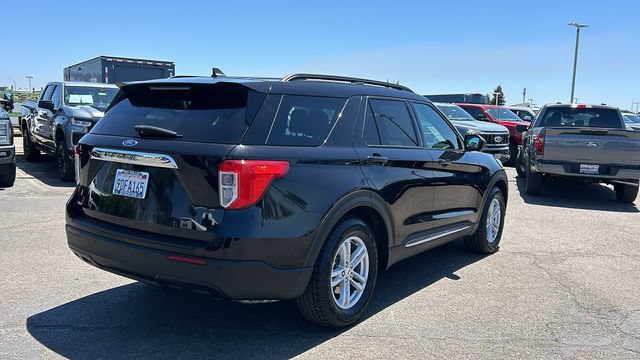 Certified 2022 Ford Explorer XLT RWD image 3