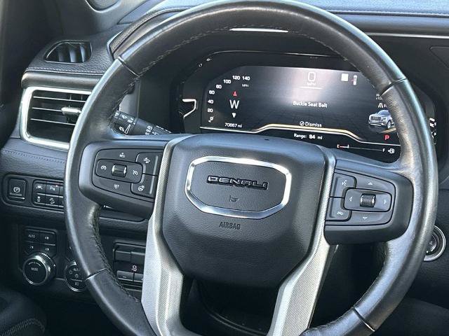Used 2022 GMC Yukon XL Denali w/ Denali Premium Package AWD/4WD image 14