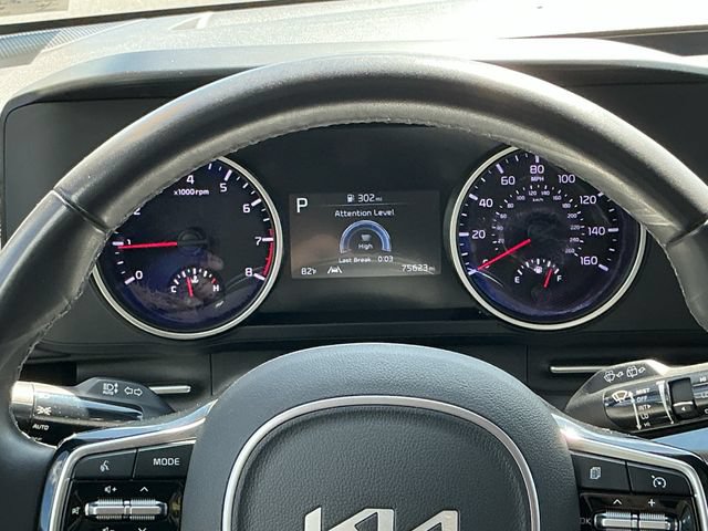 Used 2024 Kia Carnival LX FWD image 14