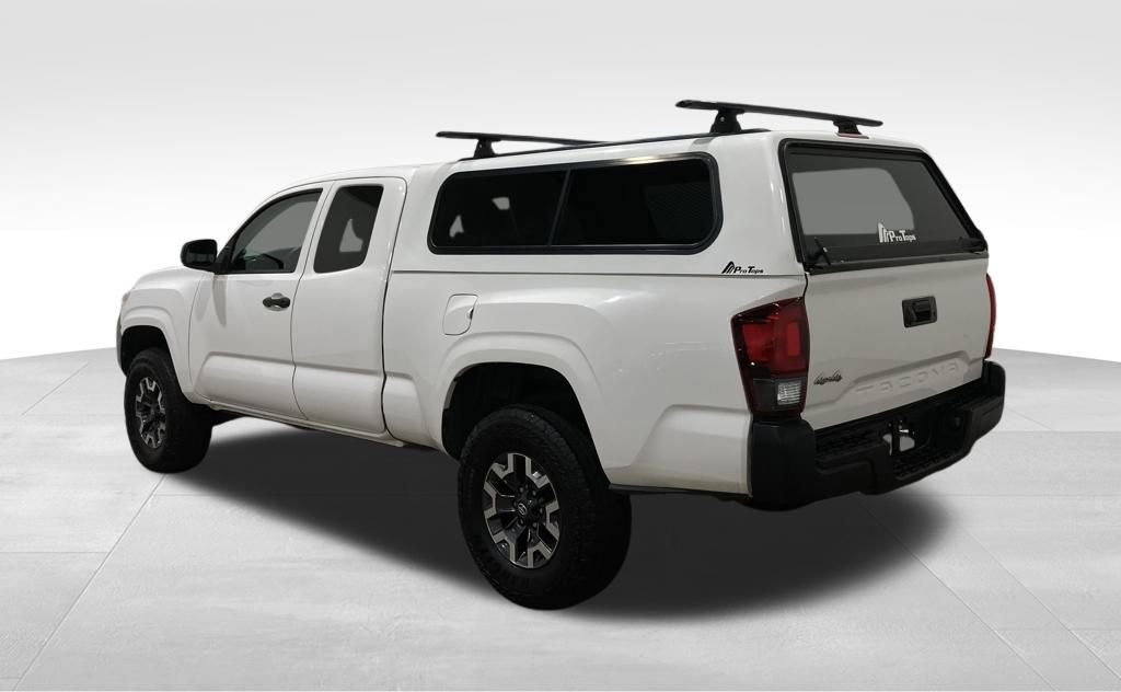Used 2022 Toyota Tacoma SR image 5