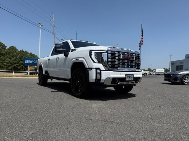 Used 2025 GMC Sierra 2500 Denali w/ Technology Package AWD/4WD image 9