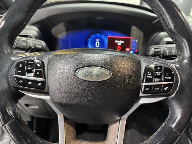Certified 2020 Ford Explorer Platinum w/ Premium Technology Package AWD/4WD image 13