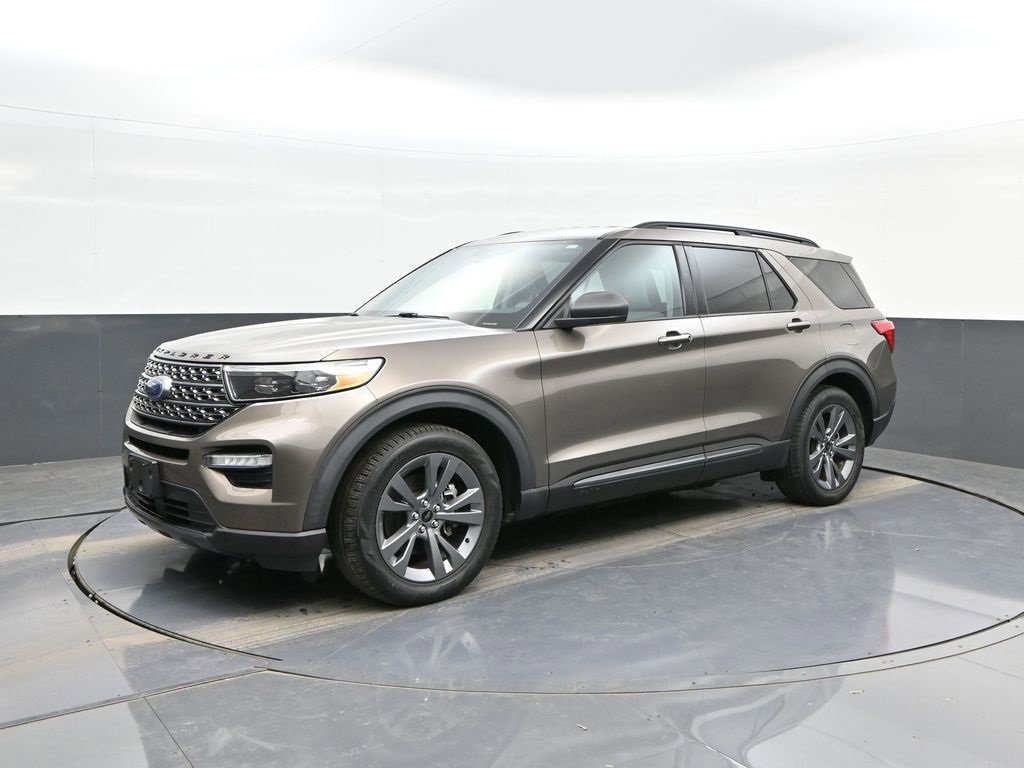 Certified 2021 Ford Explorer XLT w/ Equipment Group 202A image 26