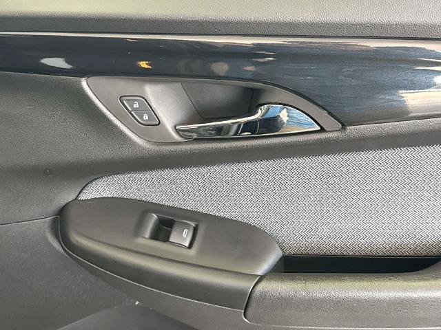 Used 2024 Chevrolet TrailBlazer LS w/ LS Convenience Package FWD image 19
