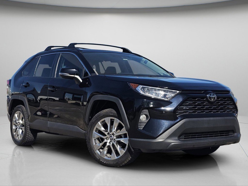 Used 2019 Toyota RAV4 XLE Premium w/ Advanced Technology Package image 2