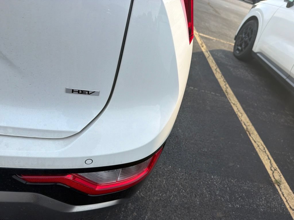 Used 2025 Kia Niro EX Touring FWD image 8