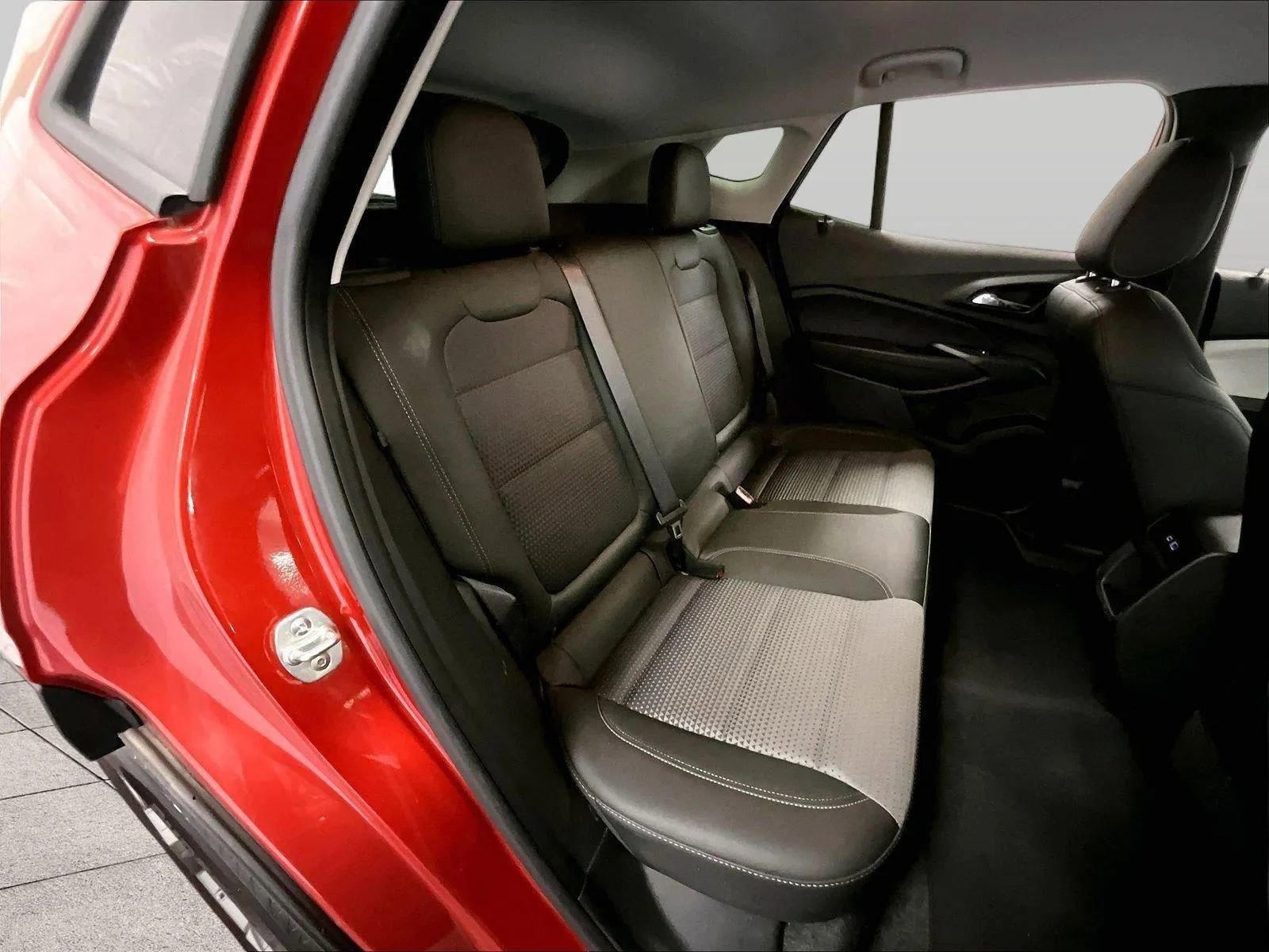 Used 2024 Chevrolet Trax LT w/ Driver Confidence Package image 26