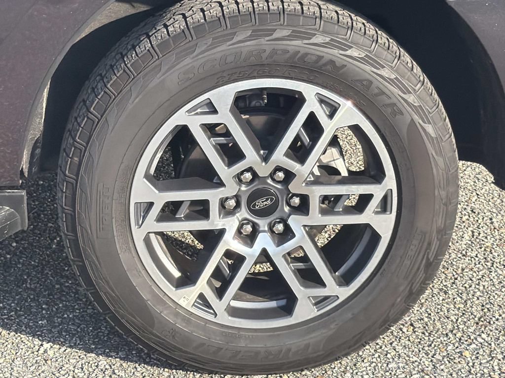 Certified 2025 Ford Expedition Active AWD/4WD image 10