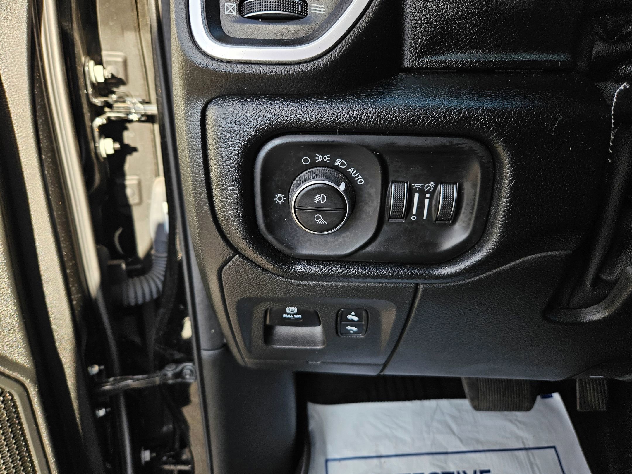 Used 2019 RAM 1500 Big Horn image 16