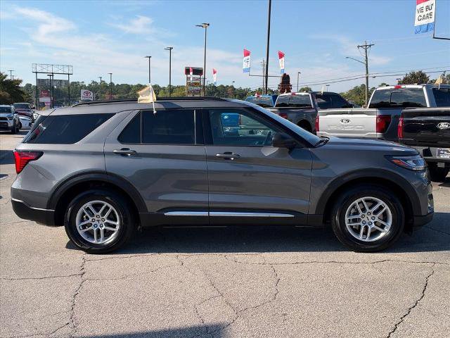 Certified 2025 Ford Explorer Active w/ Active Comfort Package RWD image 2