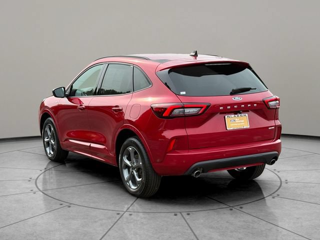 Certified 2023 Ford Escape ST-Line w/ Tech Pack #1 AWD/4WD image 9