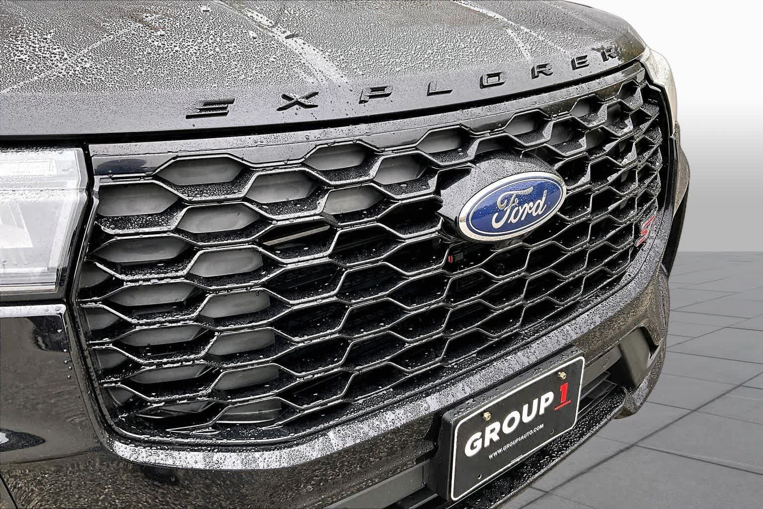 Certified 2025 Ford Explorer ST w/ Sun And Sound Package AWD/4WD image 32