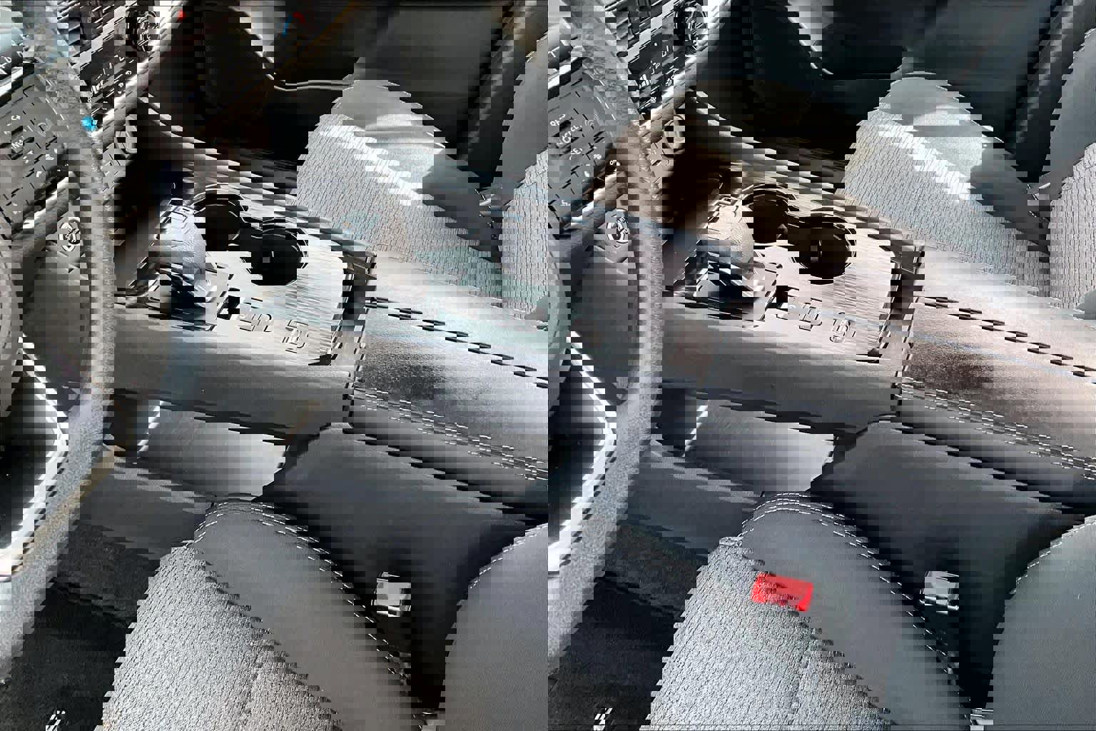 Used 2023 Nissan Rogue SV image 16