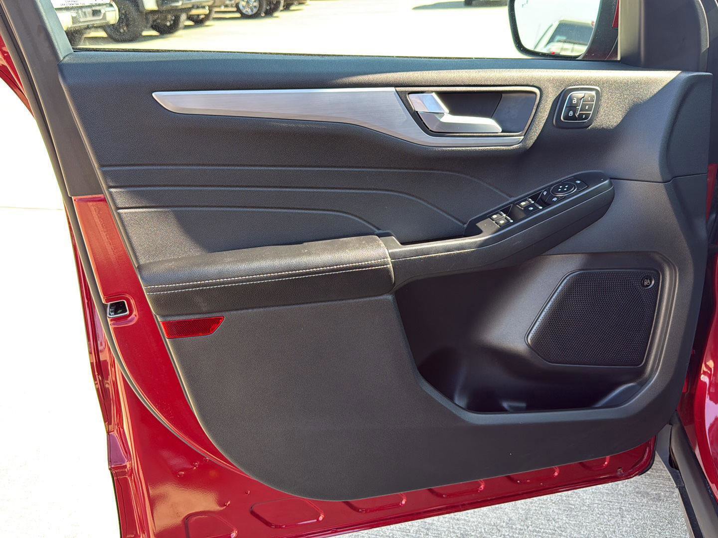 Certified 2023 Ford Escape SE w/ PHEV Premium Package image 17