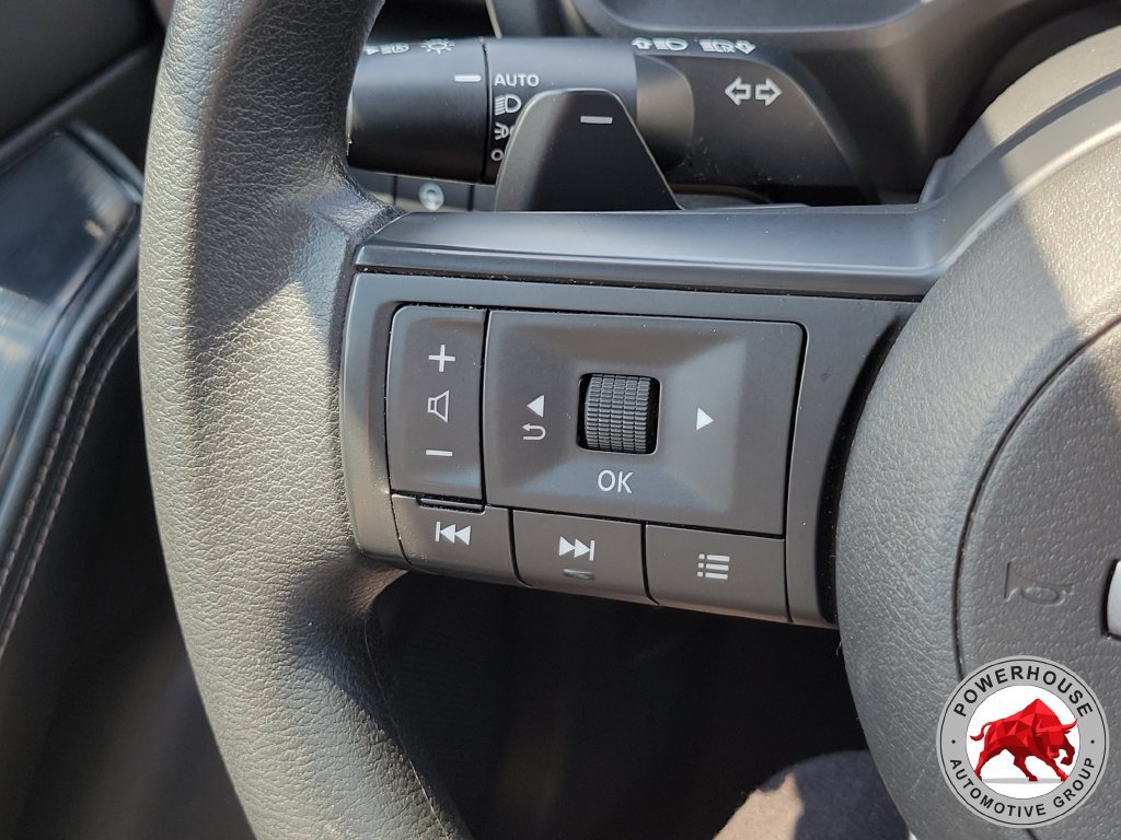 Used 2024 Nissan Rogue SV FWD image 29