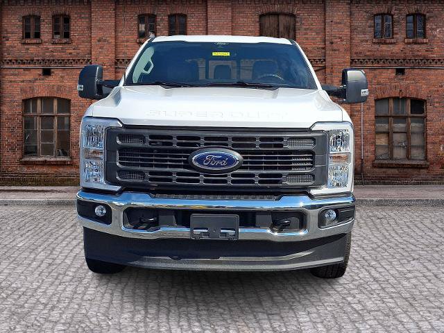 Certified 2025 Ford F250 XL w/ XL Chrome Package AWD/4WD image 2