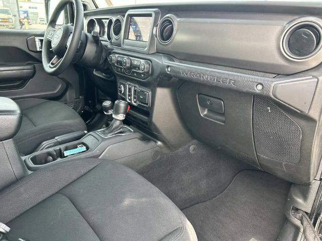 Used 2023 Jeep Wrangler Sport AWD/4WD image 15