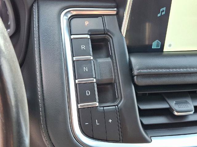 Used 2022 Chevrolet Suburban LT AWD/4WD image 15