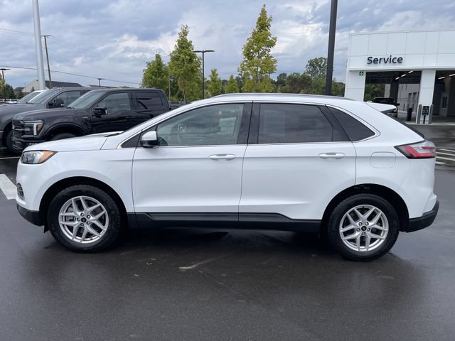 Certified 2024 Ford Edge SEL w/ Convenience Package AWD/4WD image 2