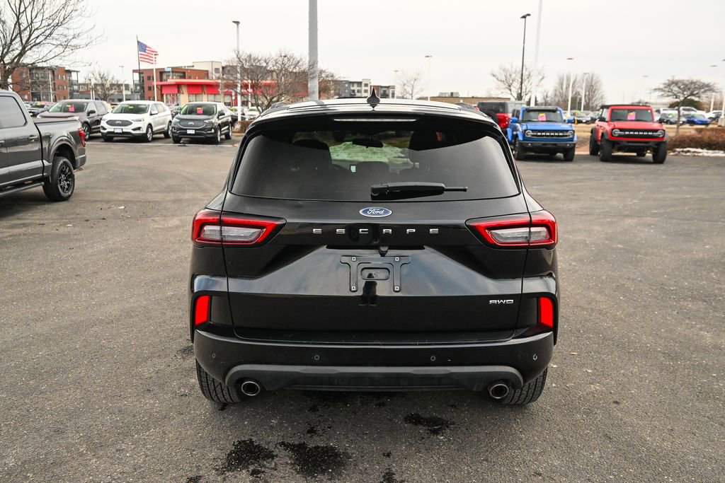Certified 2023 Ford Escape ST-Line Select w/ Tech Pack #1 image 7