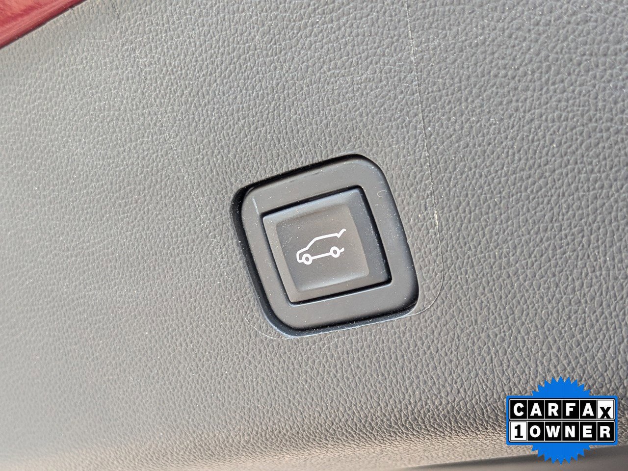 Used 2023 Chevrolet Traverse LT image 16