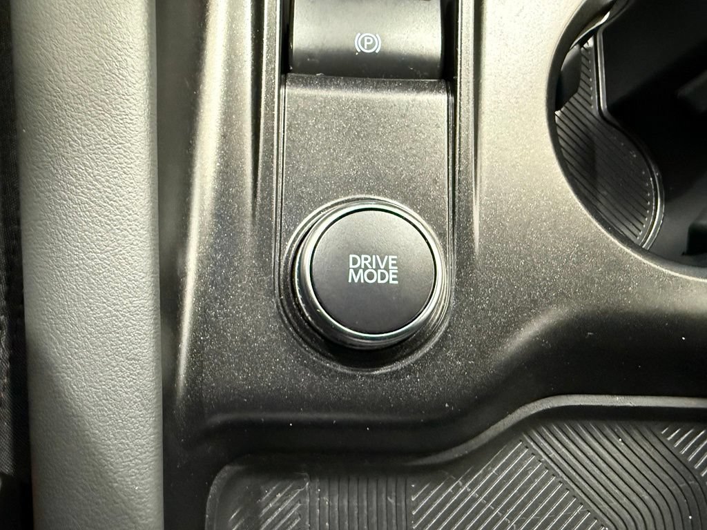 Certified 2025 Ford Explorer Active AWD/4WD image 40